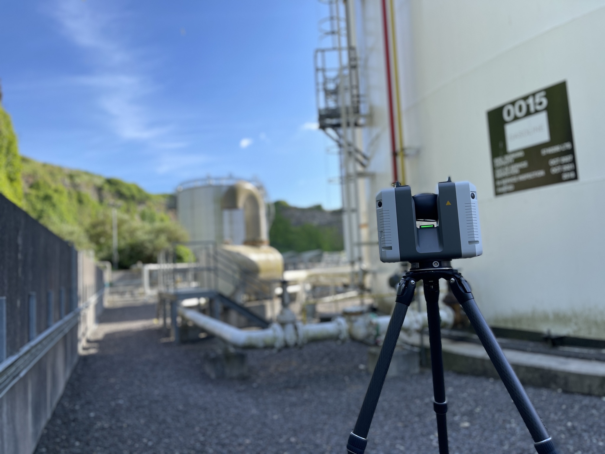 Tripod laser scanner at a complex industrial site